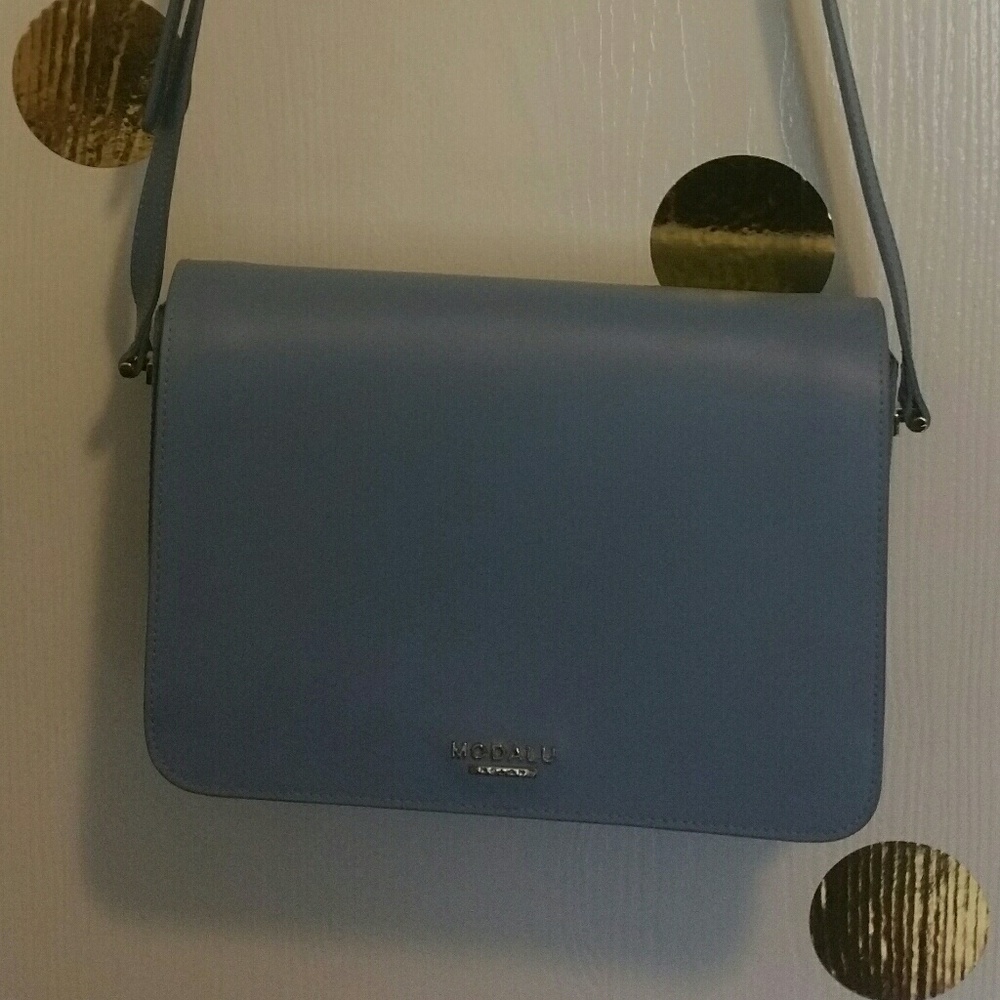 Crossbody handbag